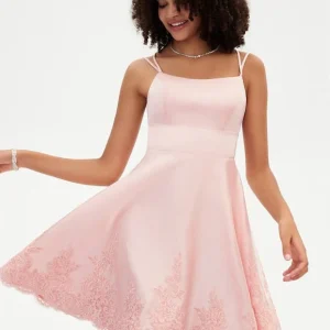 Robe De Bal De Bal En Satin Rose