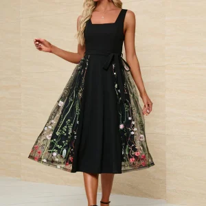 Robe Noire Chic À Tulle Brodé