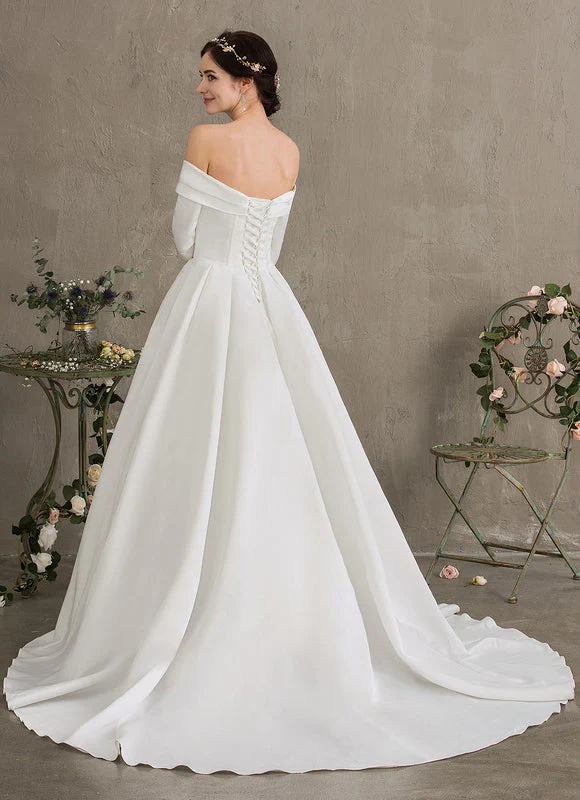 Robe Nuptiale Satinée Épurée Élégante – Image 6