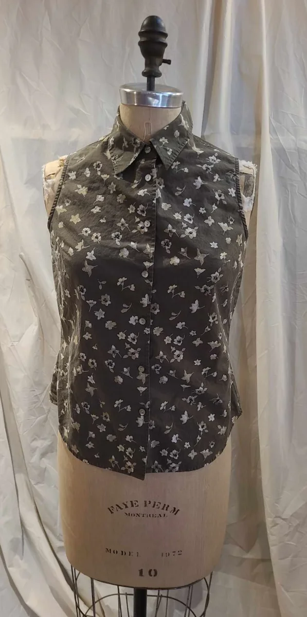 Blouse sans manches fleurie – Image 2