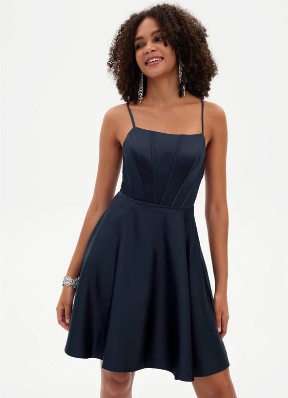 Robe De Bal De Bal En Satin Rose – Image 8