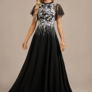 Robe Trapèze Élégante À Manches.