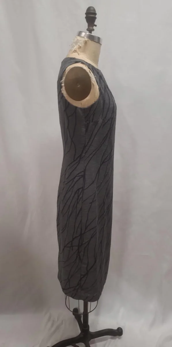 Robe grise striée – Image 3