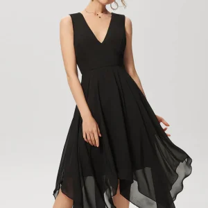 Robe Cocktail Vaporeuse Élégante Noire