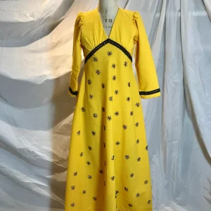 Robe longue jaune et noire