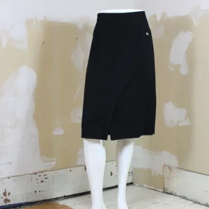 Jupe droite en laine noire
