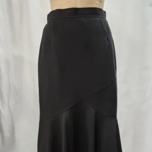 Jupe mi-longue noire