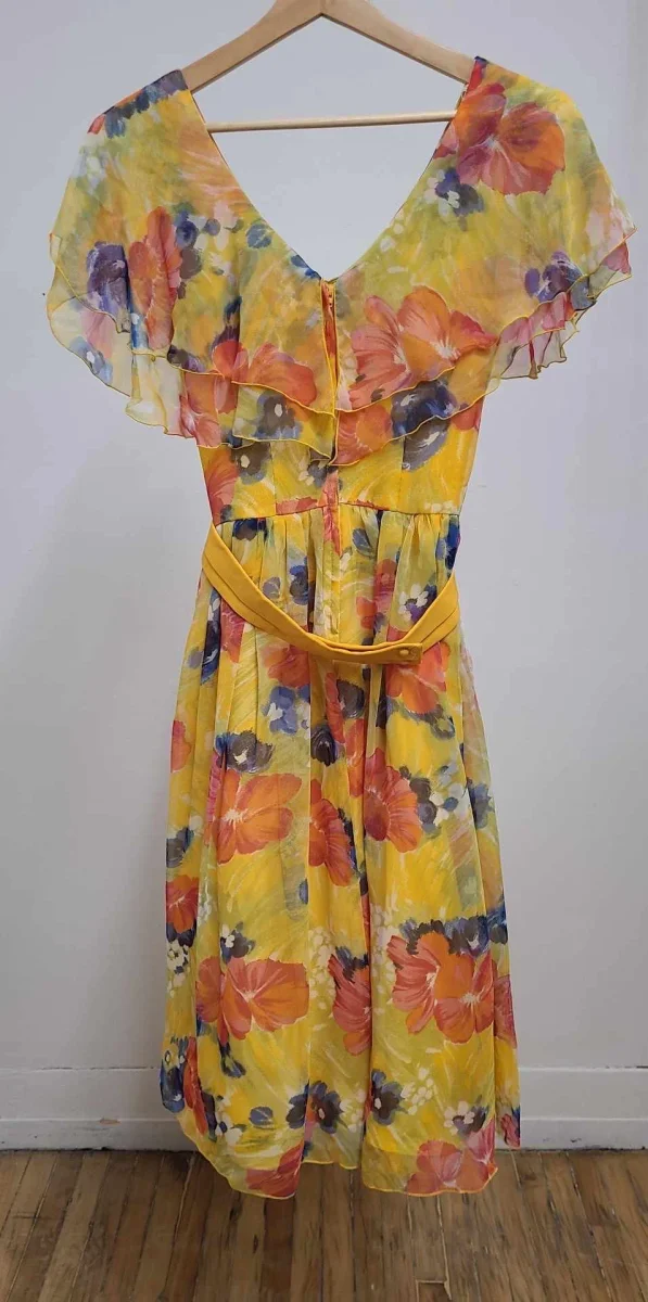 Robe cocktail jaune fleurie – Image 4