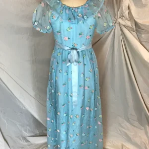 Robe de bal bleu poudre