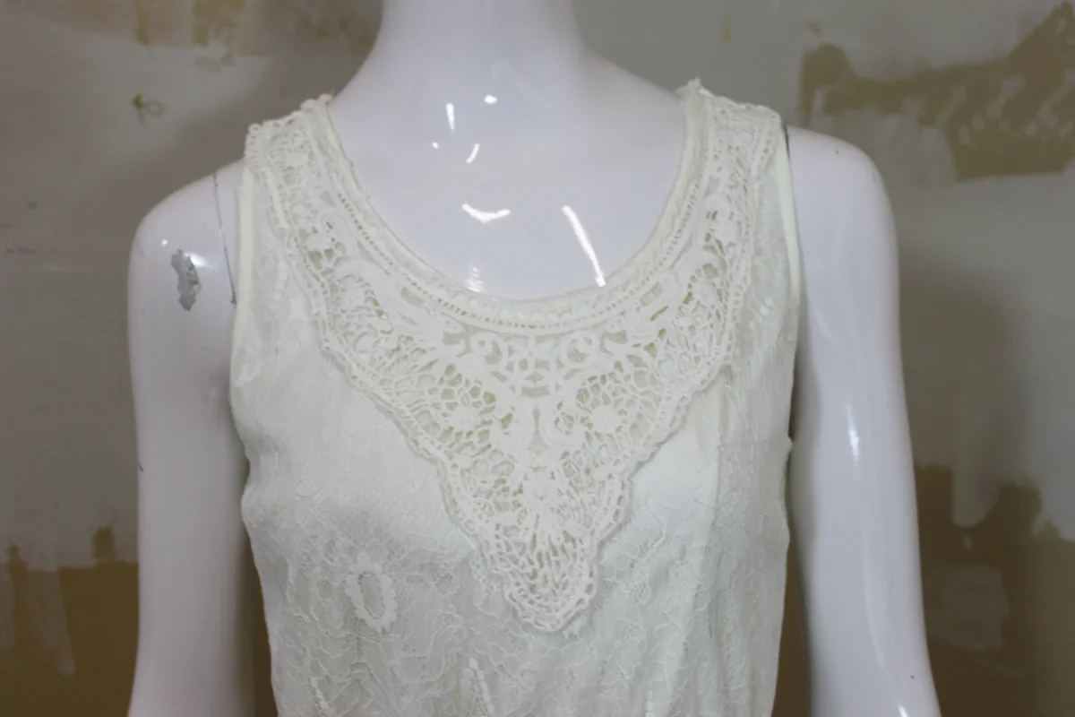 Robe dentelle blanc cassé – Image 5