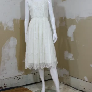 Robe dentelle blanc cassé