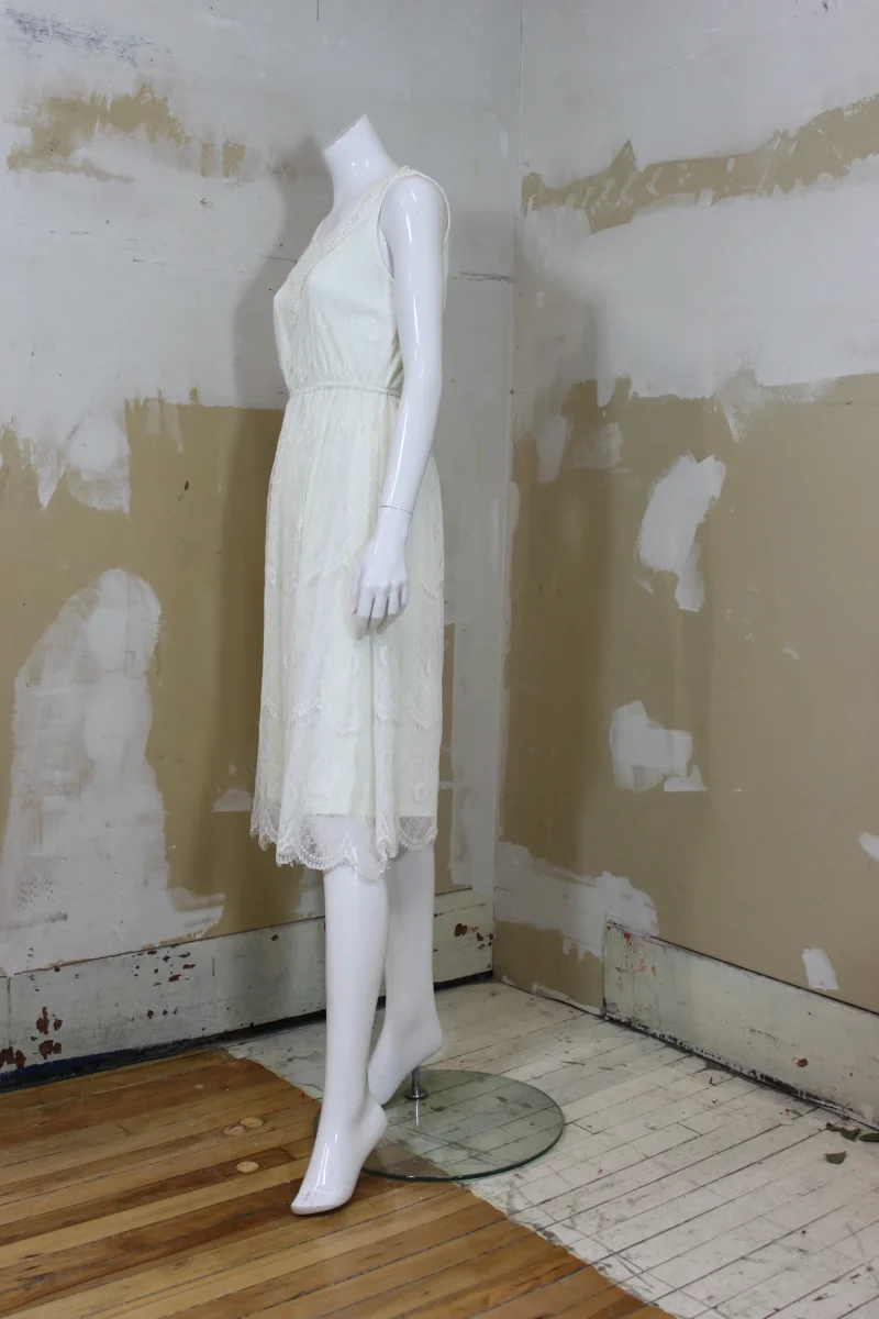 Robe dentelle blanc cassé – Image 3