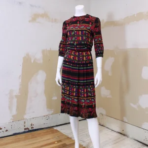 Robe manches 3/4 à bandes colorées