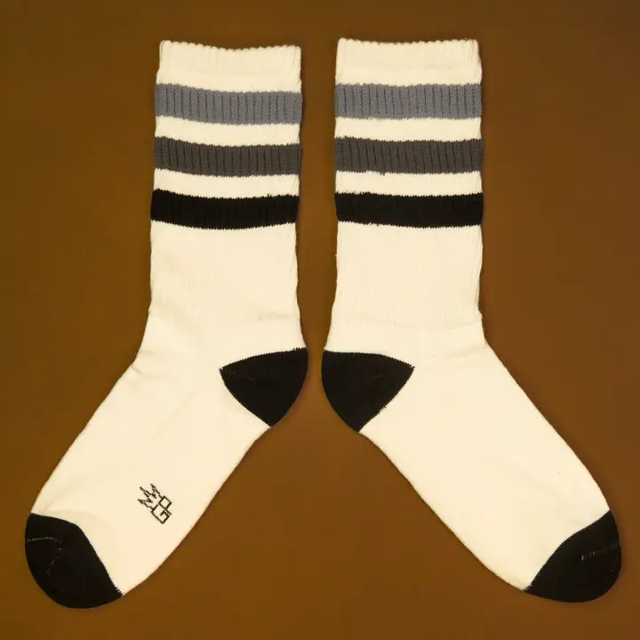 Mike retro gym socks à rayures noires