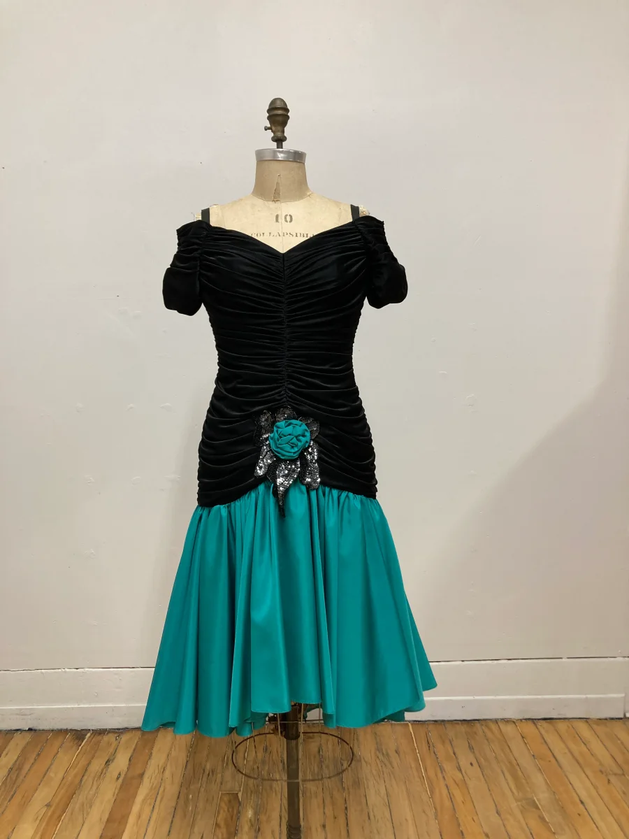 Robe de soirée noire et turquoise – Image 6