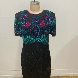 Robe à paillettes colorée