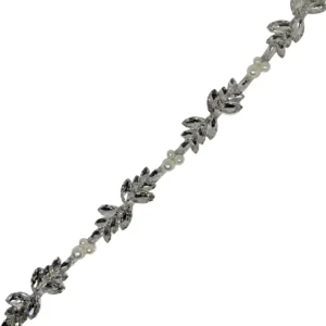 ....Ceinture mélange de perles et pierre du Rhin ..Belt mix of pearl and rhinestones....