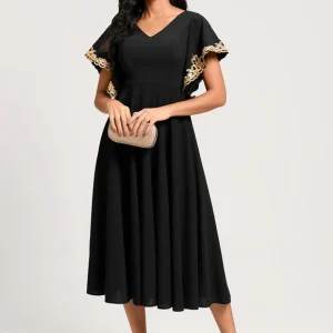 Robe Trapèze Chic À Appliques Dorées