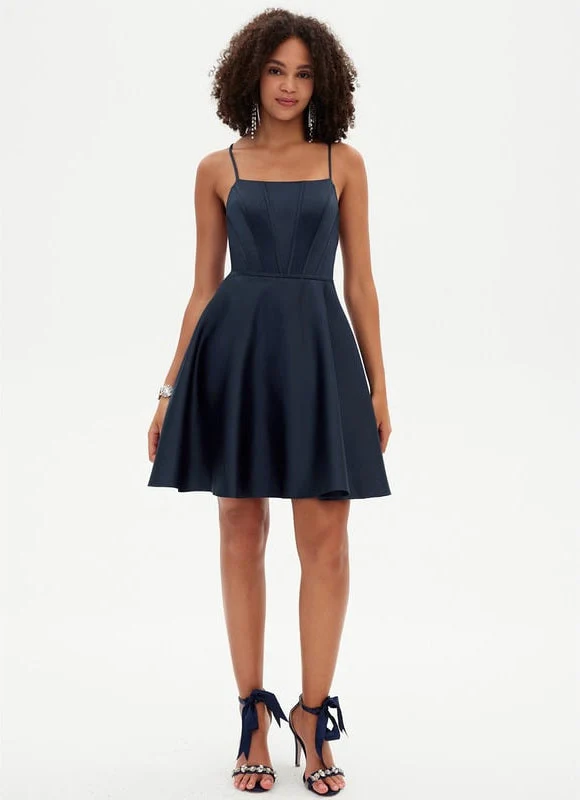 Robe De Bal De Bal En Satin Rose – Image 3