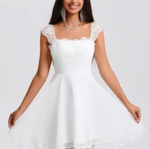 Robe De Bal Courte En Dentelle