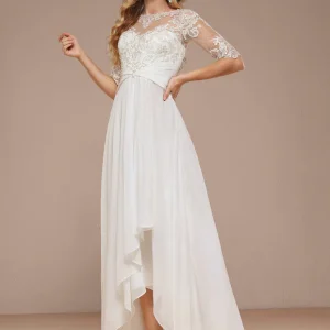 Robe Nuptiale Élégante À Volants.